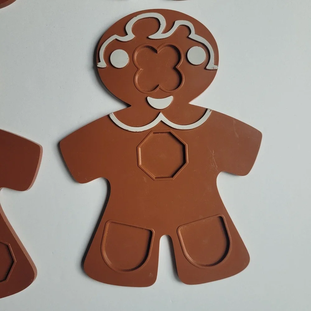 vt 1971 Hasbro Cookie Cutters Gingerbread Man Set of 4 Parts